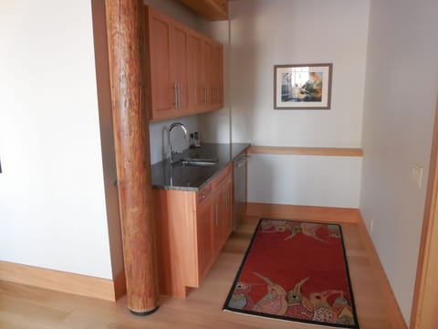 Downstairs kitchenette.