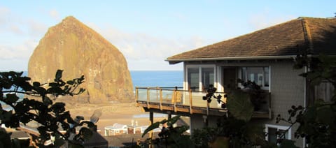 Hemlock Street View of VillaView