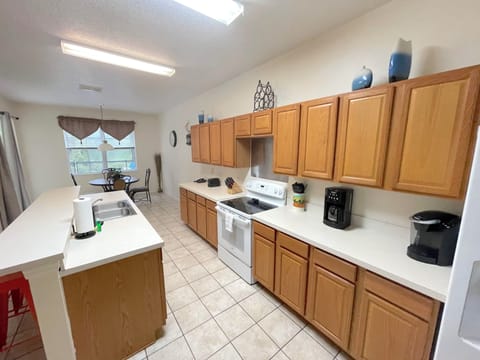 Open kitchen with breakfast nook