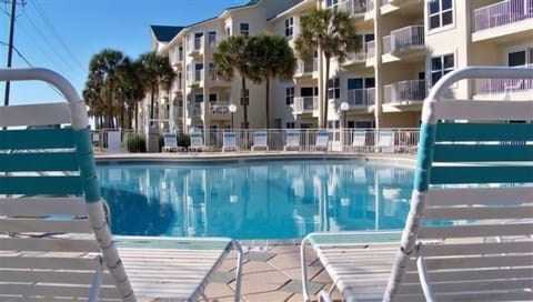 Maravilla' s Gulf Facing Pool