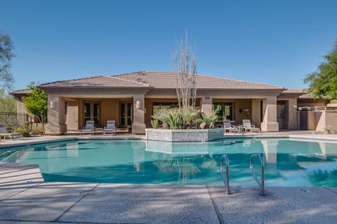 Heated pool, Clubhouse, & work-out room