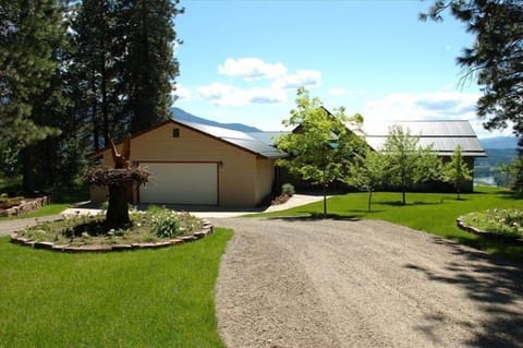 Nestled Atop the Kootenai River