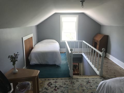 Upstairs landing/bedroom