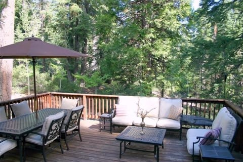 Relax out on the deck