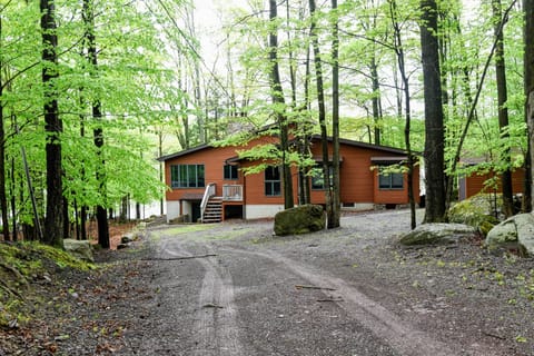 Front of House - private drive