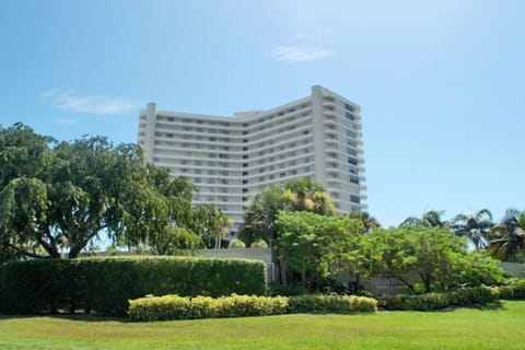 South Seas Northwest Condominium, Tower 4 