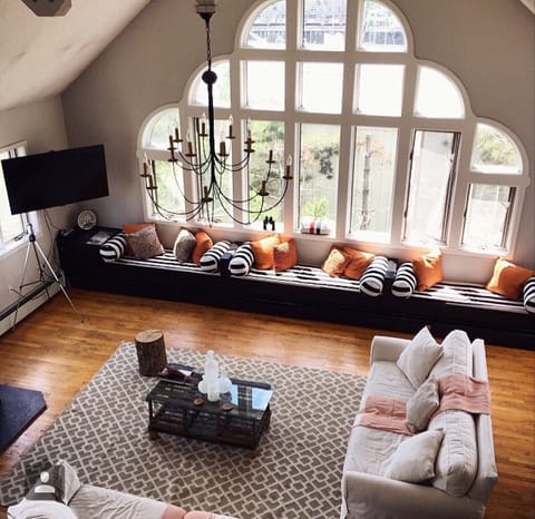 Interior decor is  inspired by West Elm 