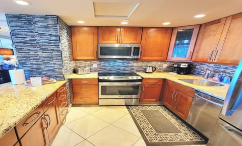 Gourmet Kitchen with All the Amenities !!