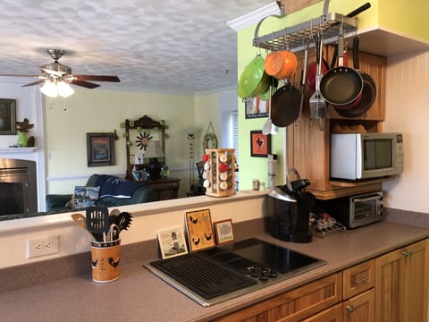 Kitchen, Jenn Air Cooktop, Convection Oven, Toaster Oven
