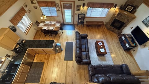 Open and bright entertaining area that is perfect place for gathering
