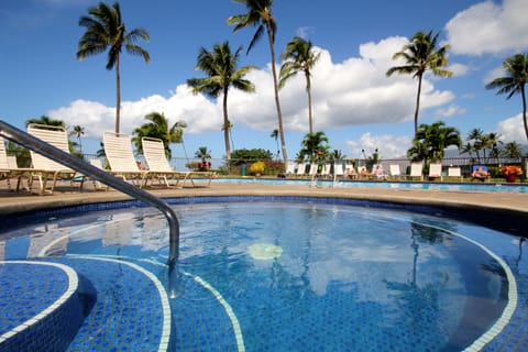 Hot tub at pool.