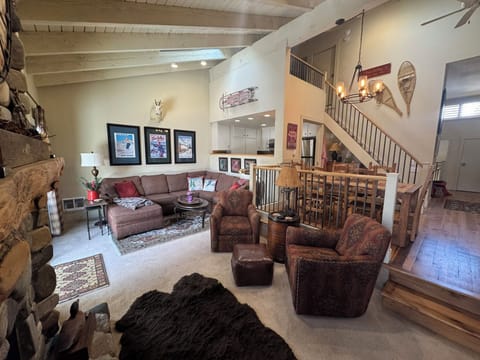 Mountain lodge decor to make you feel right at home near the resort.