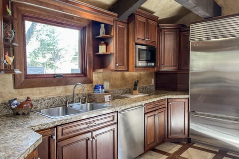 Middle Level Kitchen