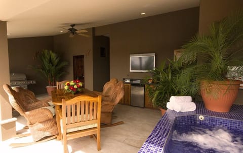 Jacuzzi Patio