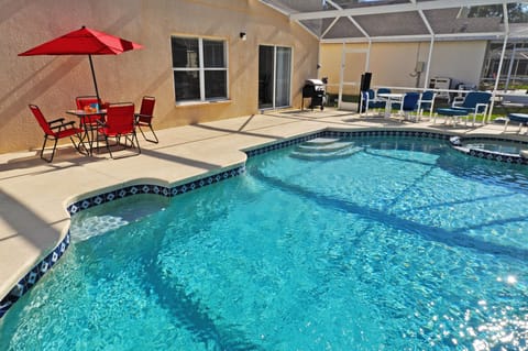 Private pool/Spa with child safety pool fence