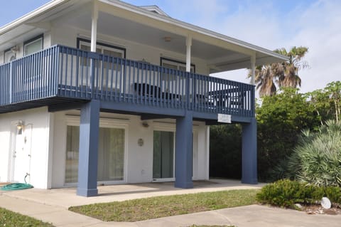Well maintained 4 bed/2 bath