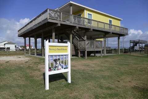 Welcome to Barney's Beach House!