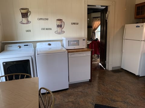 Kitchen with washer & dryer