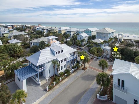 Celebration Beach House Directly Across from the Sand Dune Walkover to the Beach