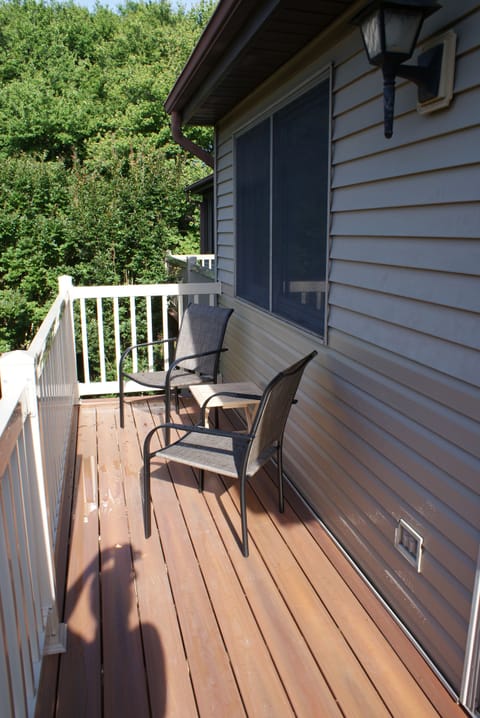 2nd floor deck