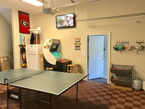 Arcade with 3000+ vintage games