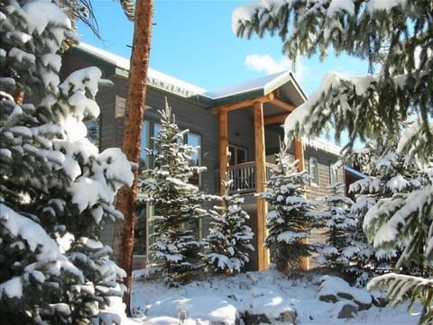 Blue River Lodge on Broken Lance Drive overlooking the Blue River