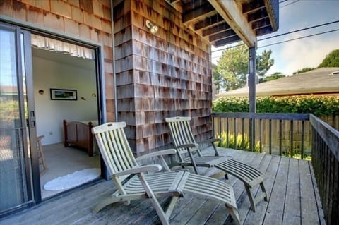 This deck is right outside of main level bedroom..very peaceful.