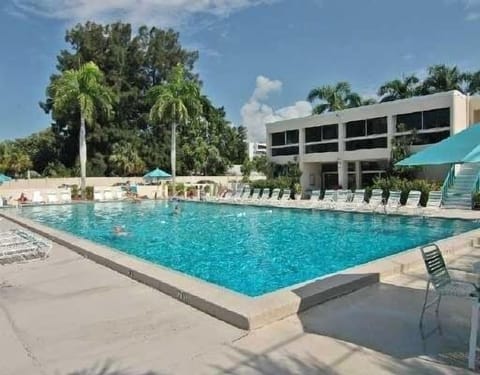 Heated Pool on the Gulf Side (also tennis/pickle ball courts (fitness center) 