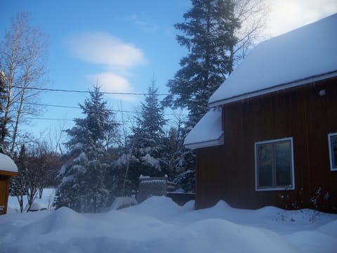 Relax in the hot tub after a great day skiing!
