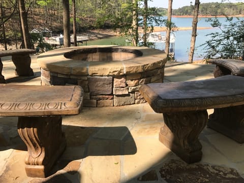 Fire Pit Over Looking Lake - Sunset Views - Wood Supplied.
