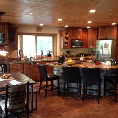 Kitchen - Main Level