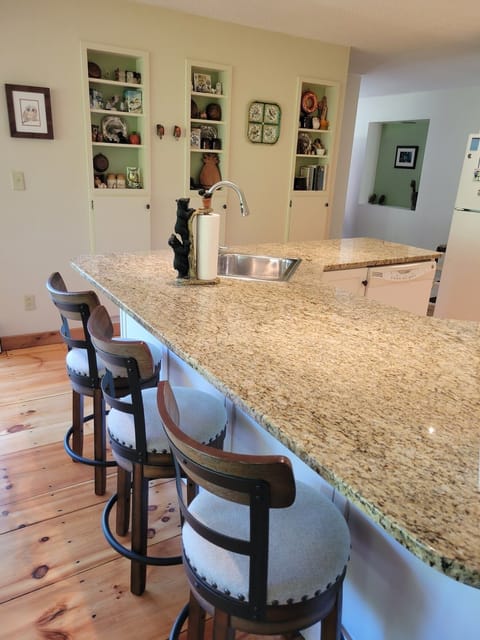 Kids love eating at the counter on our comfy swivel stools!