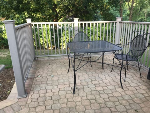 Your own private outdoor patio ... so serene.