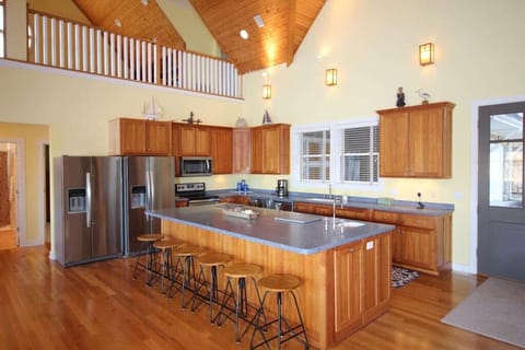 Well equipped kitchen