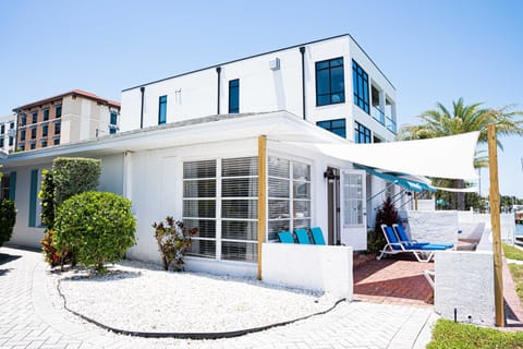 Villa One back porch 
