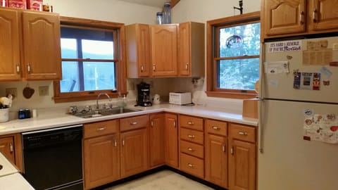 A great kitchen for preparing your favorite meals! 