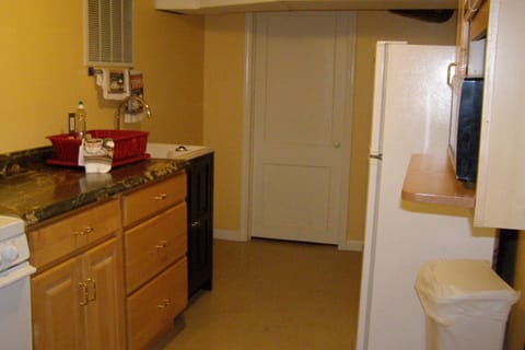 Unit#2 Lower level - Kitchen