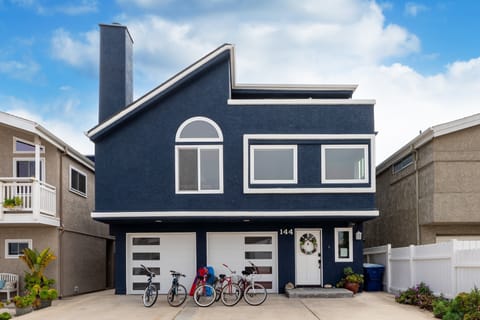3 Story Beach House.  Come for the surfing ... Stay for the fun !!!