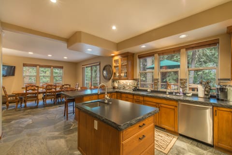 Kitchen and dining table