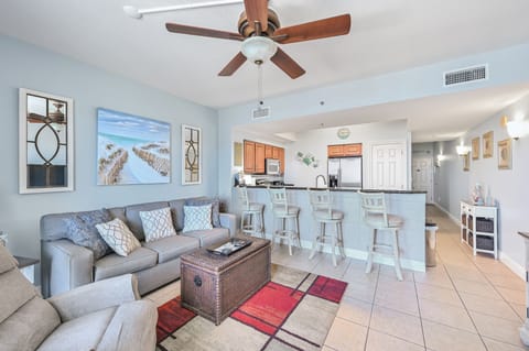Great eating area with swivel stools. 