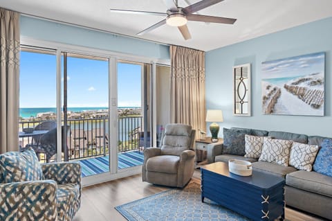Living room with a fabulous view of Stewart Lake and the Gulf