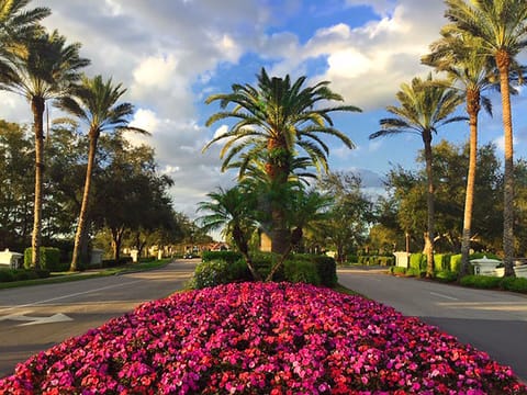Glen Eagle Country Club Entry
