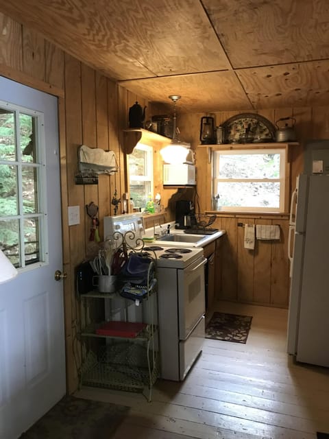 Kitchen area looking from the left of the common room