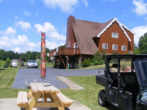 LOWER PICNIC TABLE AND FIRPIT AREA