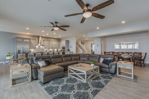 Large living area for the whole group. Open plan lets you all socialize. 