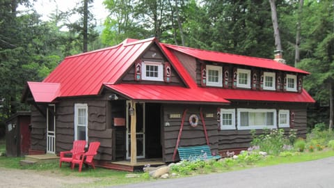 "Dundee Lodge" summertime!