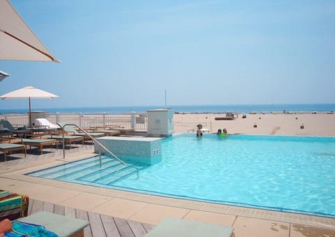 Relax in the Infinity Edge pool overlooking the ocean!