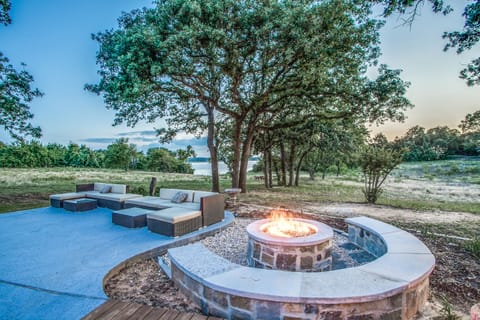 Welcome to Refuge at the Lake!  This is your ultimate lake view getaway!