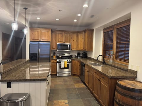 Spacious, well-stocked kitchen