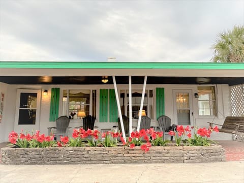 Flower Planter in the Spring!